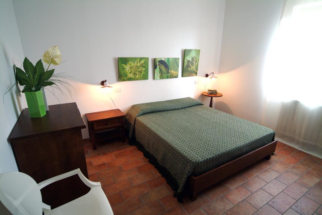 Agriturismo Casale Le Selvette Ripa Rum bild