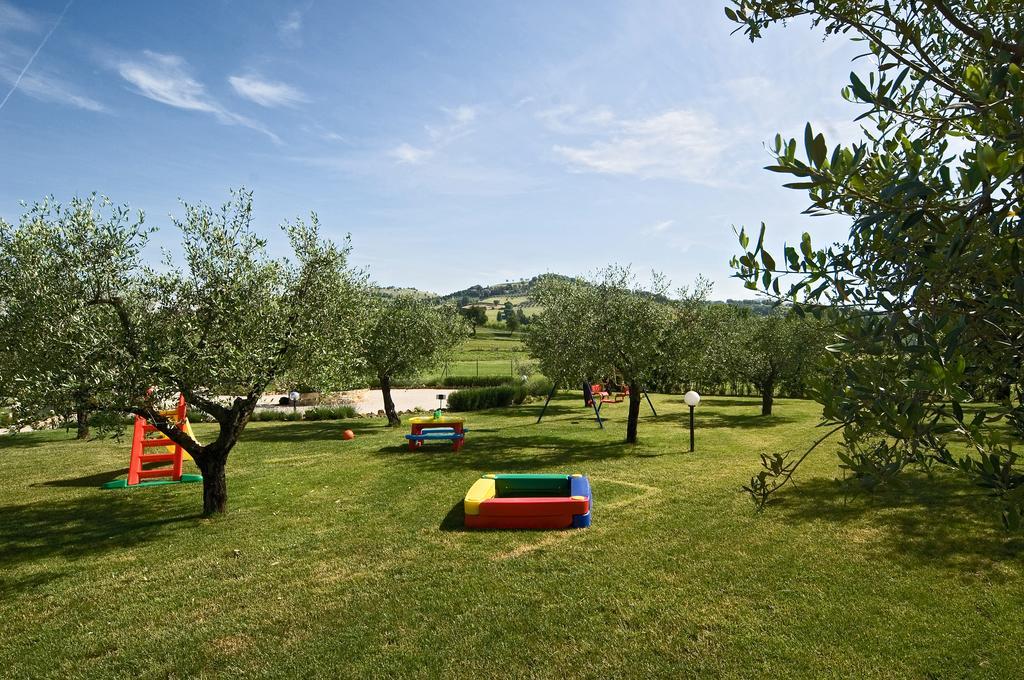 Agriturismo Casale Le Selvette Ripa Exteriör bild
